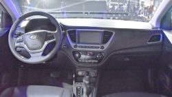 2017-Hyundai-Verna-dashboard-makes-world-premiere