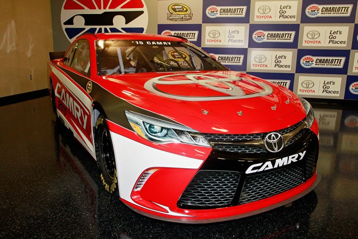 toyota-camry-at-nascar