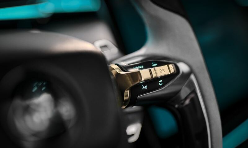 04 Eletre Studio INT Steering Wheel Detail