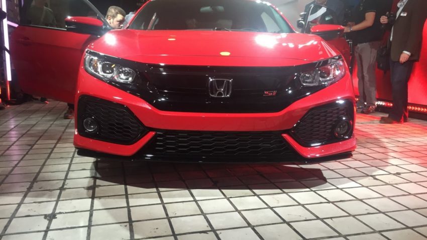 Honda Civic Si Prototype front at 2016 LA Auto Show