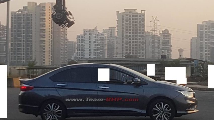 2017 Honda City facelift side right spied in India