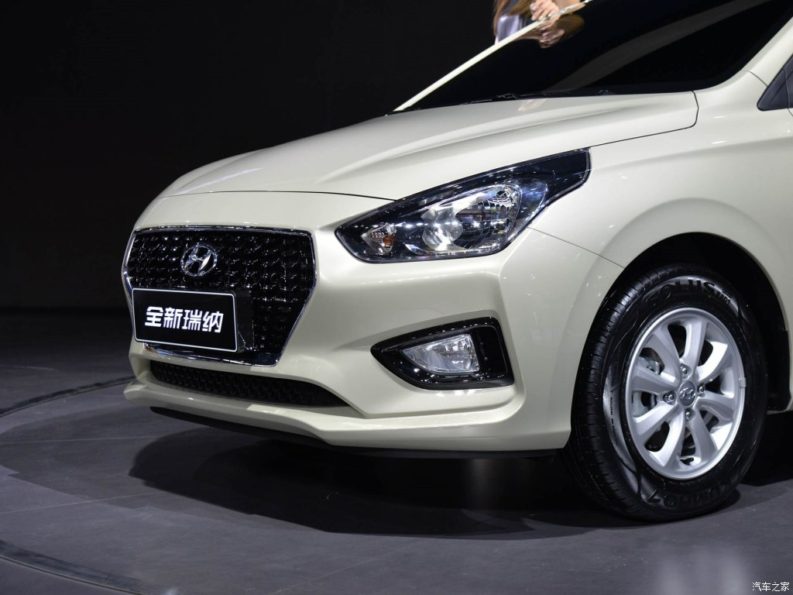 Hyundai Reina Sedan Unveiled 1