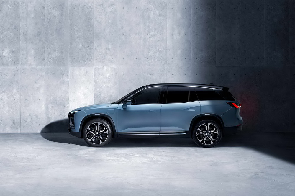 nio officially launches es8 7 seat electric suv