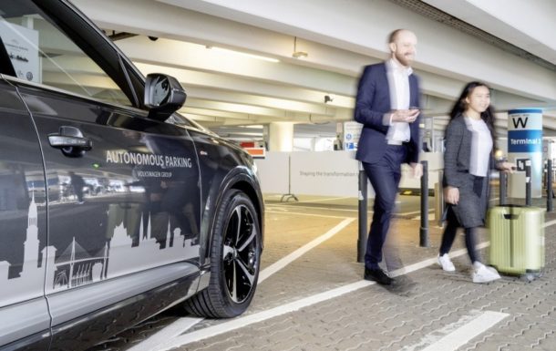 Volkswagen Tests Autonomous Parking Function at Hamburg Airport 1