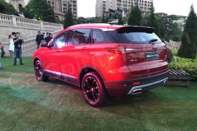 FAW Senia R9 SUV Launched in China 8