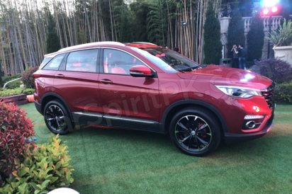 FAW Senia R9 SUV Launched in China 9