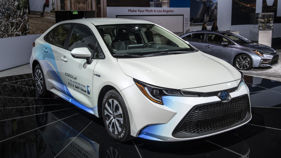 Toyota Corolla Hybrid Debuts at 2018 Los Angeles Motor Show 9