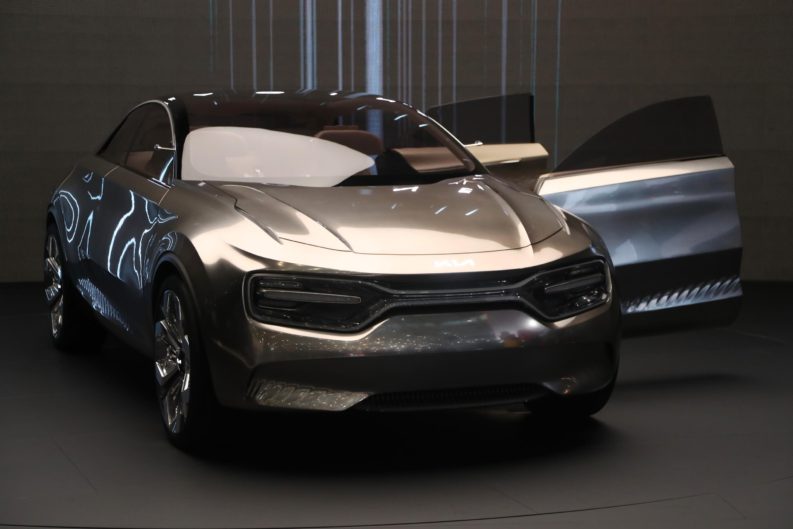 Kia Unveils Imagine Concept at Geneva 4