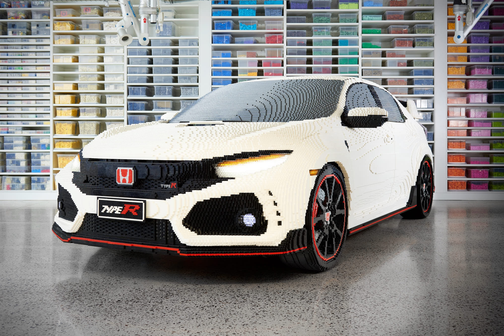 Life-size LEGO Honda Civic Type R Makes Its Debut 6
