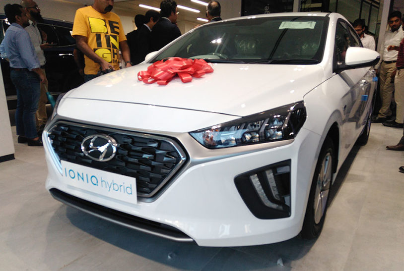 Hyundai Unveils Ioniq Hybrid- Digital Showroom Inaugurated in Karachi 2
