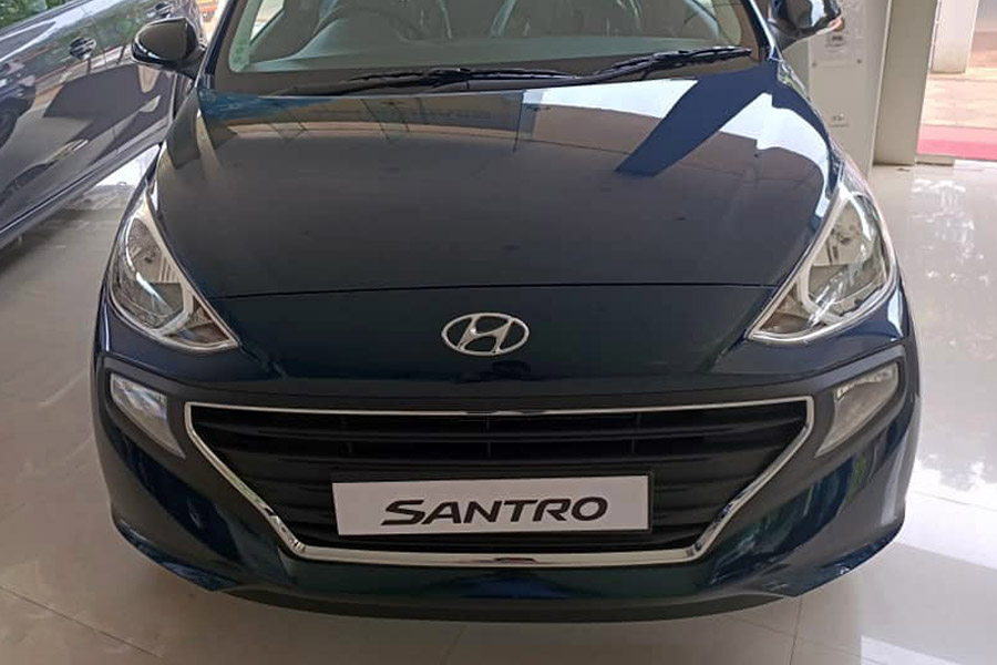 Hyundai Santro Anniversary Edition launched in India at INR 5.12 Lac 3