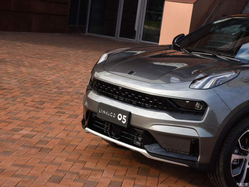 Lynk & Co Reveals 05 Coupe SUV 19