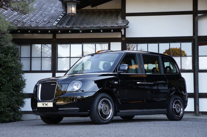 Geely Launches Plug-in Hybrid London Taxi in Japan 1