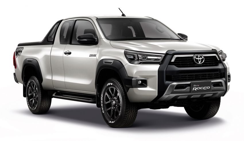 2020 Toyota Hilux Facelift Debuts in Thailand 16
