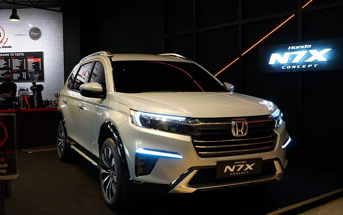 2022 Honda N7X features