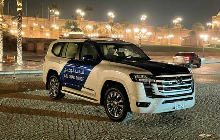 Al Futtaim Toyota Celebrates with first 50 UAE customers of the All New Land Cruiser 5