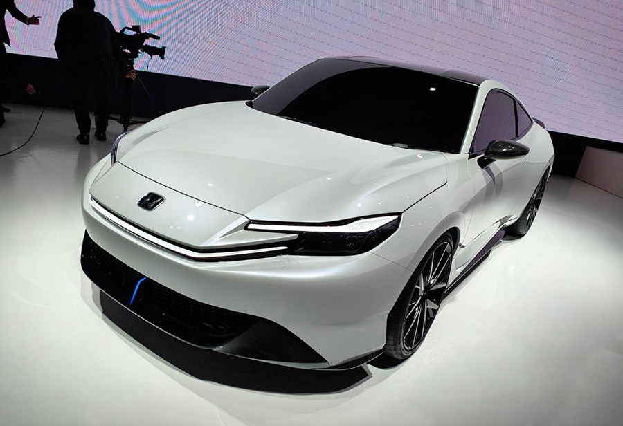 Honda Prelude Returns as a Sporty EV Coupe Concept 2