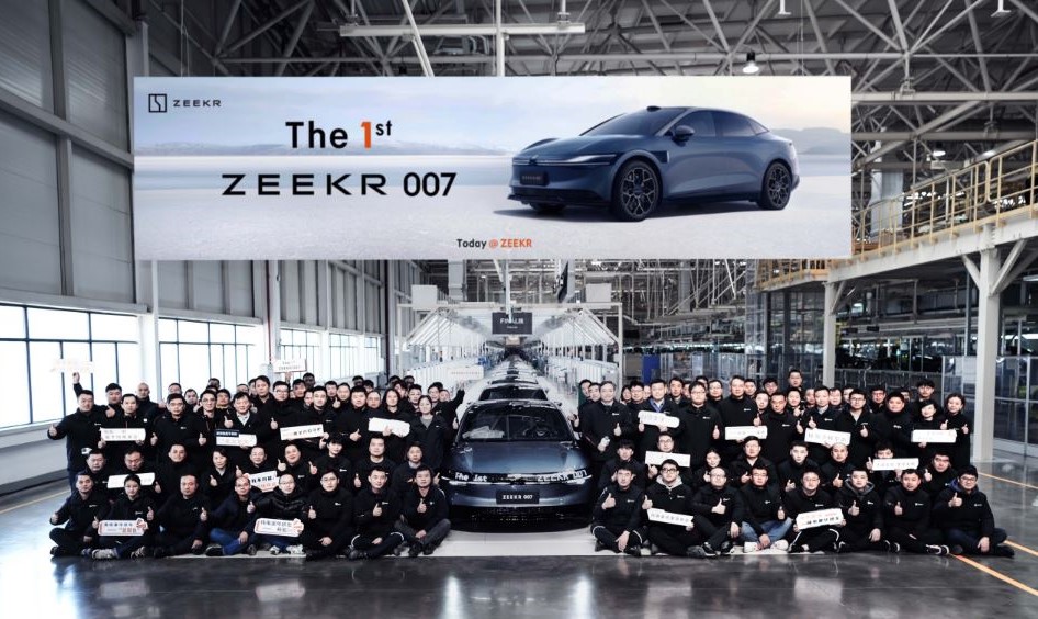Mass produced Zeekr 007 rolled off production line 2