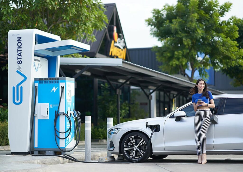 PTT to install 300 EV charging units in petrol stations in 2022