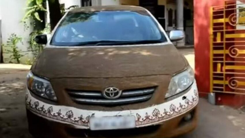 Toyota Corolla In Cow Dung 1200x900 1