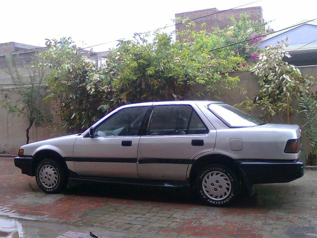 Third-Generation Honda Accord (1985-89): An Icon of Luxury and Reliability 2