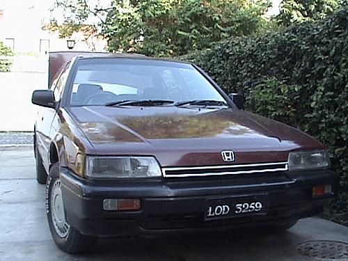 Third-Generation Honda Accord (1985-89): An Icon of Luxury and Reliability 13