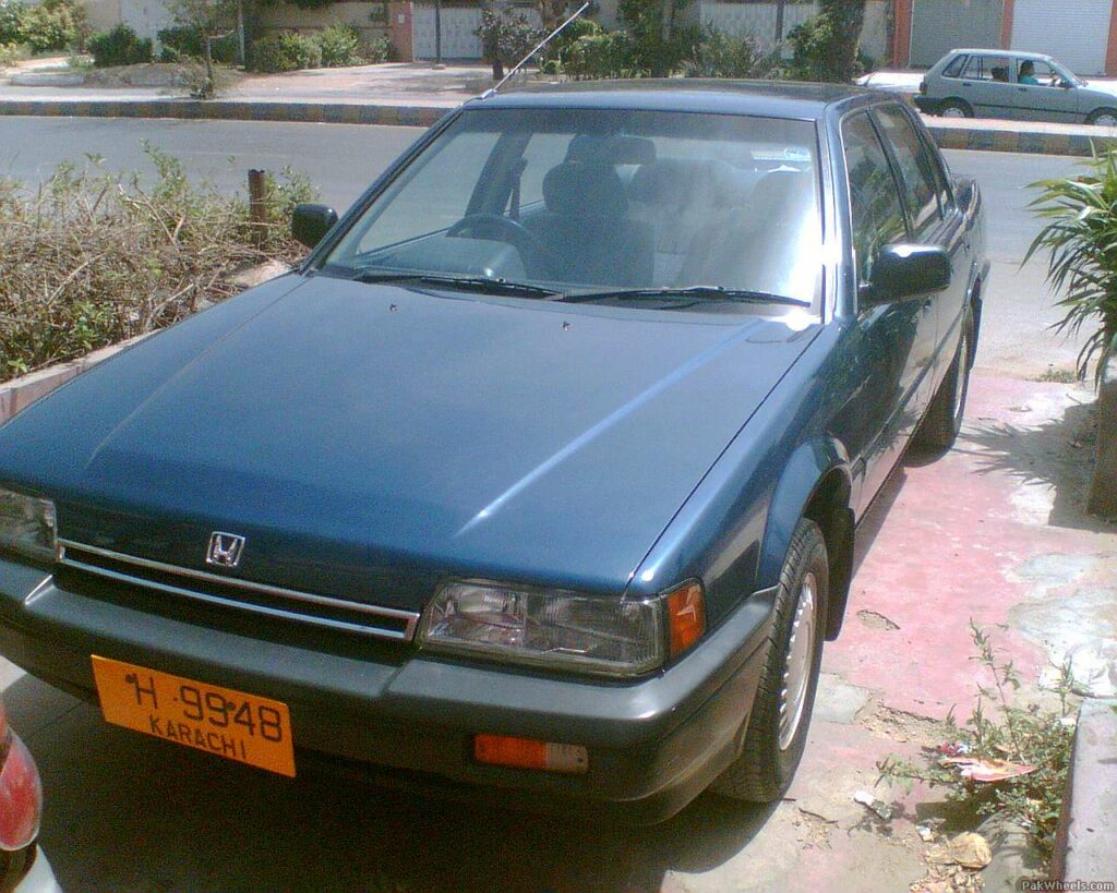 Third-Generation Honda Accord (1985-89): An Icon of Luxury and Reliability 10