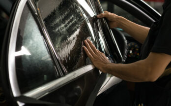 66816064 car window tinting series : installing car window tint