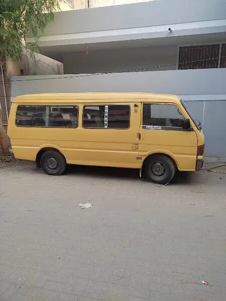 Mazda E2200: A Staple of Pakistan’s 1990s Transport Boom 3