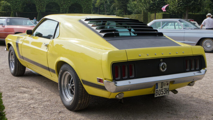 ford mustang boss 302 fastback coupe
