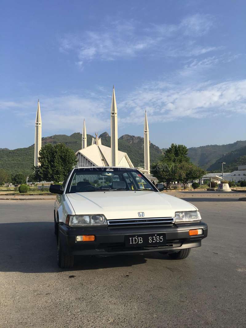 Third-Generation Honda Accord (1985-89): An Icon of Luxury and Reliability 15