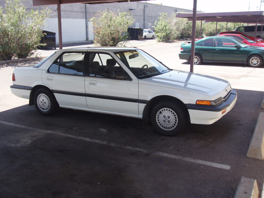 Third-Generation Honda Accord (1985-89): An Icon of Luxury and Reliability 12