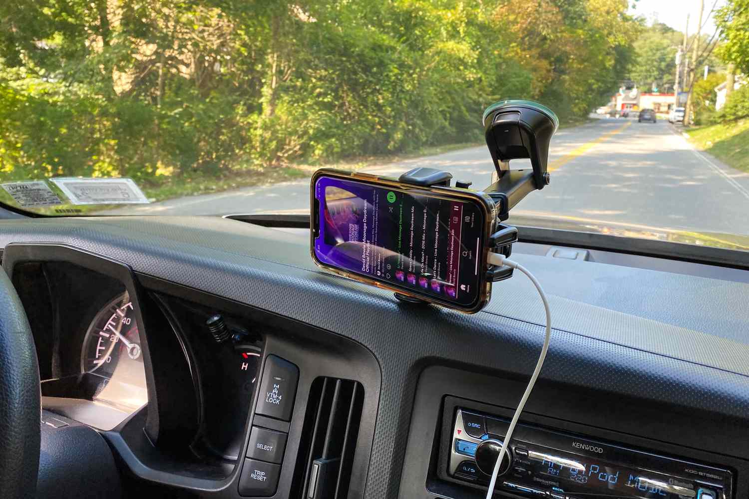 iottie easy one touch 5 smartphone car mount