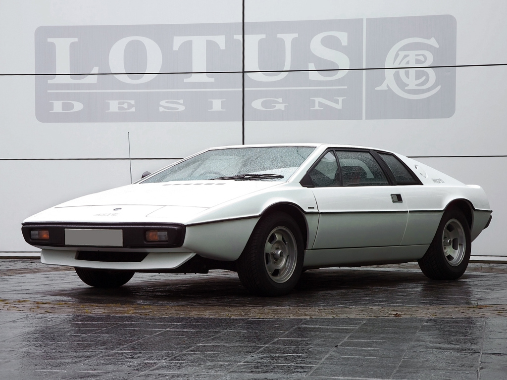 lotus esprit 7 4