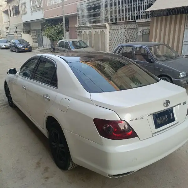 Remembering Toyota Mark X (X120): A Blend of Luxury and Performance 13