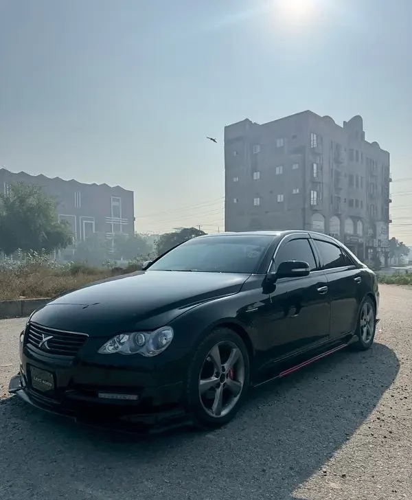 Remembering Toyota Mark X (X120): A Blend of Luxury and Performance 18