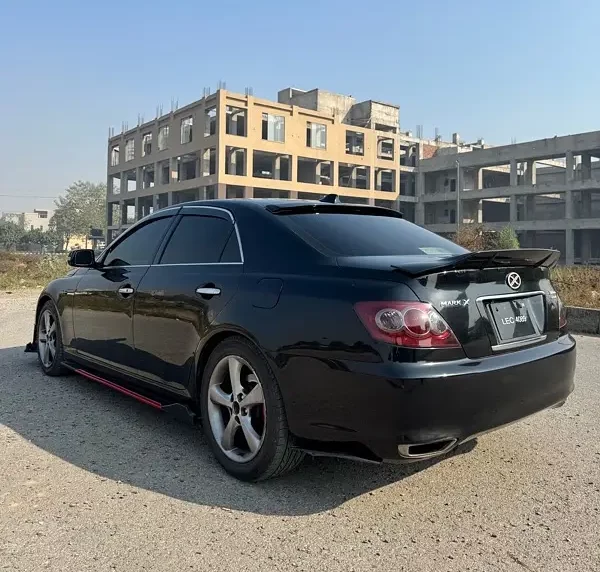 Remembering Toyota Mark X (X120): A Blend of Luxury and Performance 17