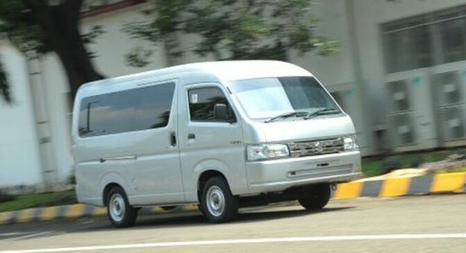 Suzuki Carry Minibus in Indonesia 11