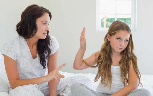 mom daughter talk to the hand1024