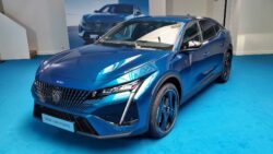 peugeot 408 live pictures
