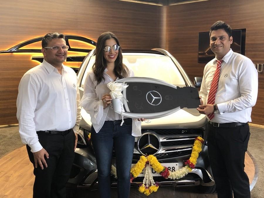 sophie choudry buys mercedes benz glc suv worth rs 54 lakh